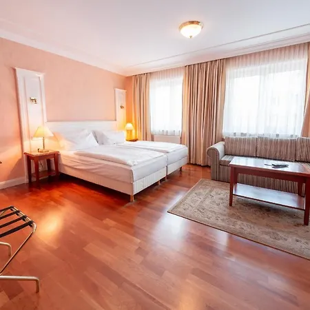 호텔 Hanseatischer Hof 4*